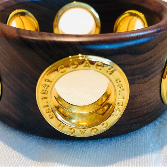 EUC 1 1/2” Coach Wooden Grommet Bangle Bracelet - Picture 2 of 4